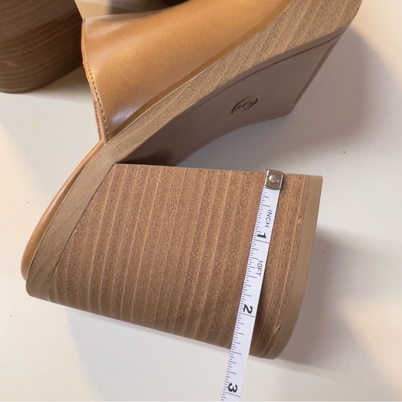 Universal Thread Tan Mules - Picture 11 of 13